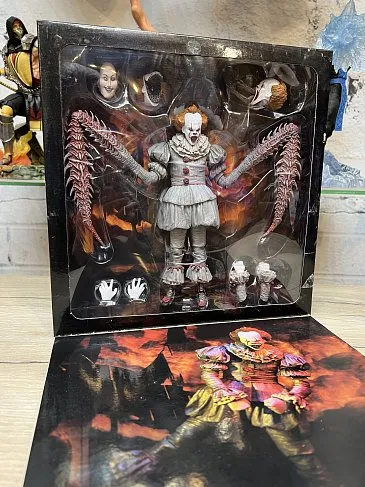 Фигурка Пеннивайза — Neca It 2017 Ultimate Pennywise Dancing Clown BD