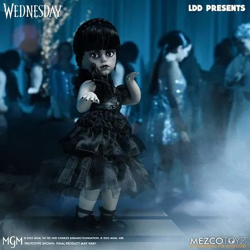 Фигурка Уэнсдэй — Mezco Wednesday Dancing Living Dead Dolls