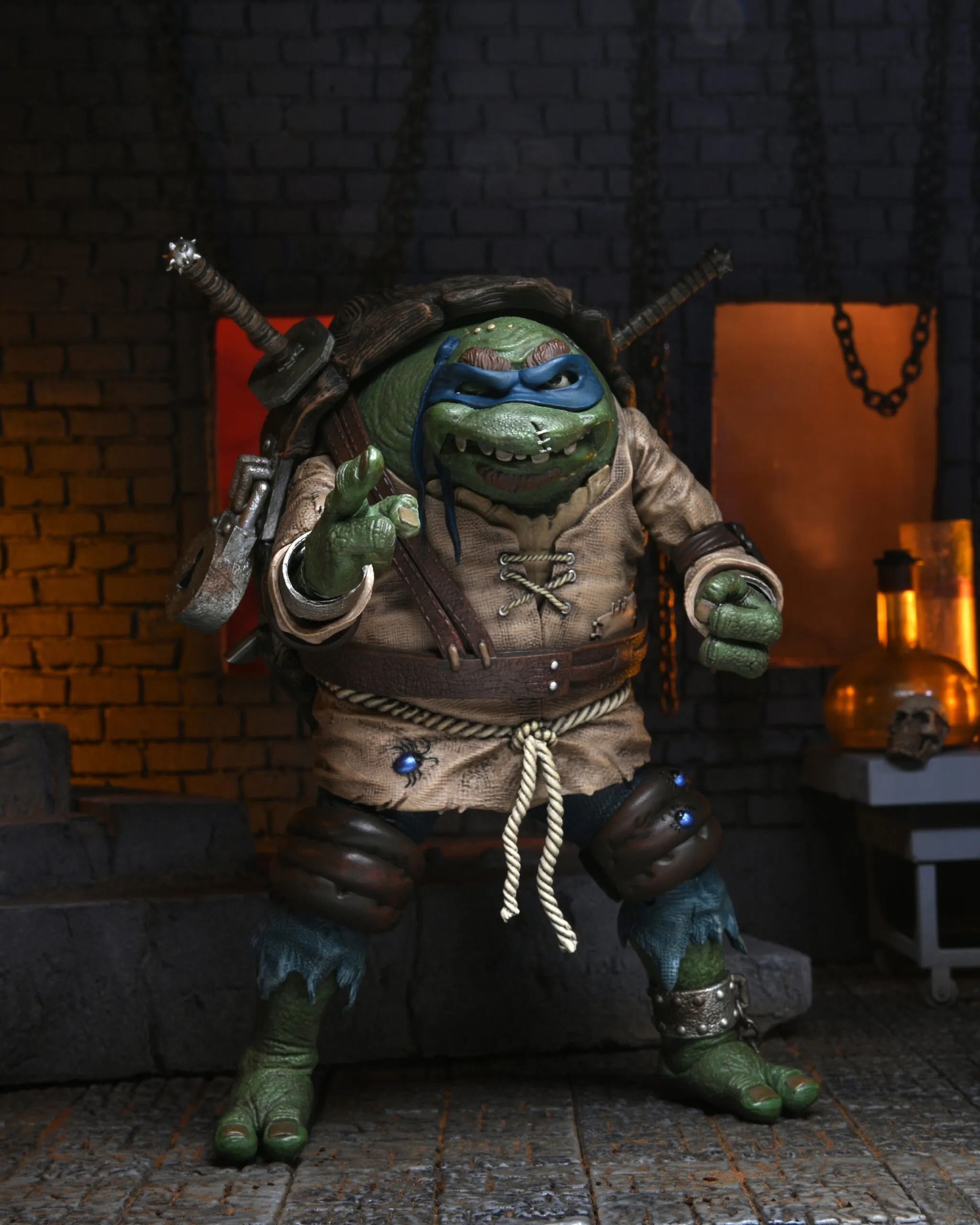 Фигурка Ultimate Leonardo as The Hunchback — Neca Universal Monsters x  Teenage Mutant Ninja Turtles - купить в GeekZona.ru