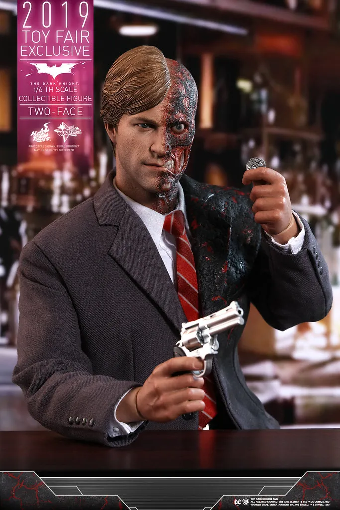 Фигурка Two Face — Hot Toys MMS546 The Dark Knight 1/6