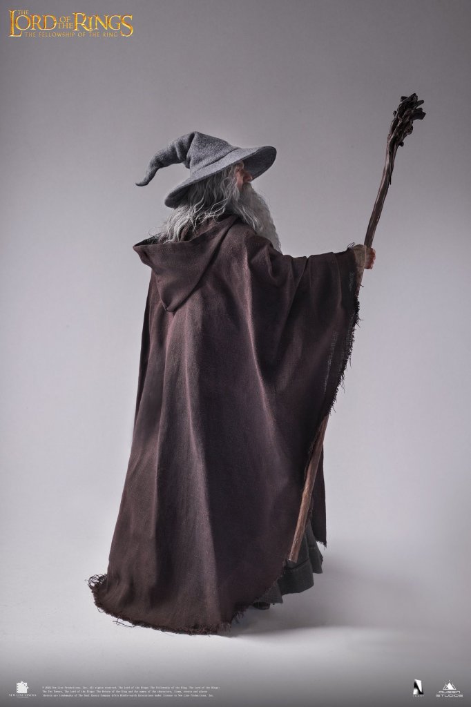 купить фигурку Queen Studios Lord of the Rings Gandalf 1:6 Figure 7.jpeg