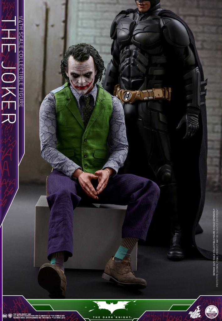 Hot-Toys-Dark-Knight-Quarter-Scale-Joker-027.jpg