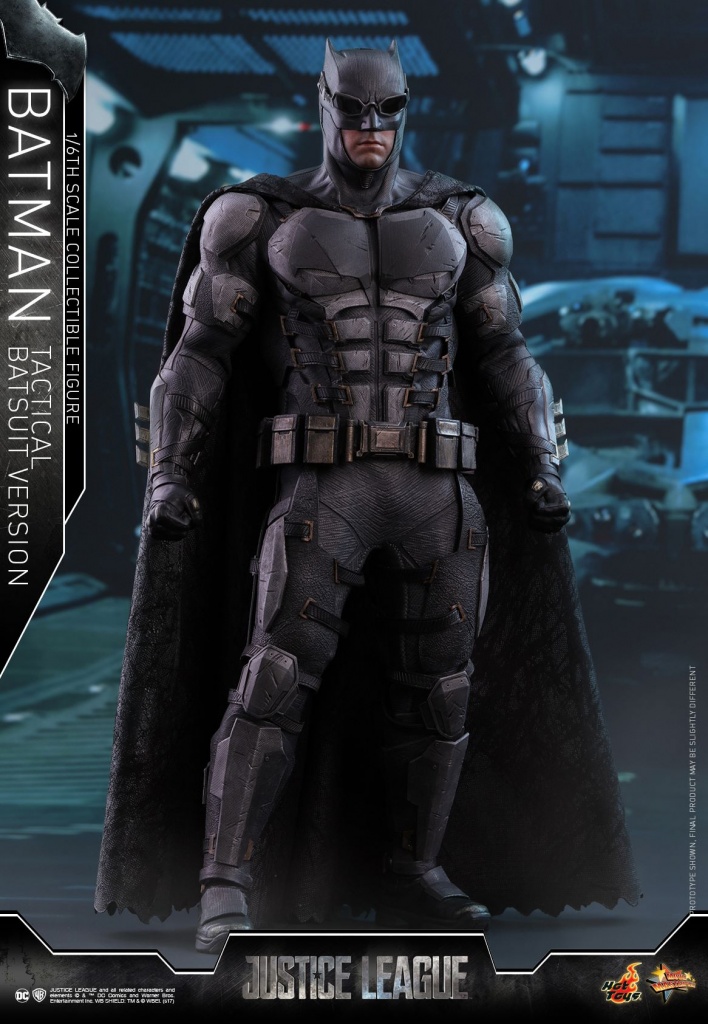 Hot-Toys-Justice-League-Tactical-Suit-Batman-001.jpg