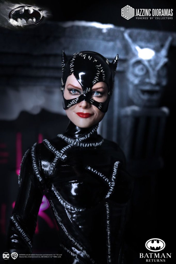 купить Фигурка Jazzinc 1:6 Scale Batman Returns - Catwoman Figure20.jpg