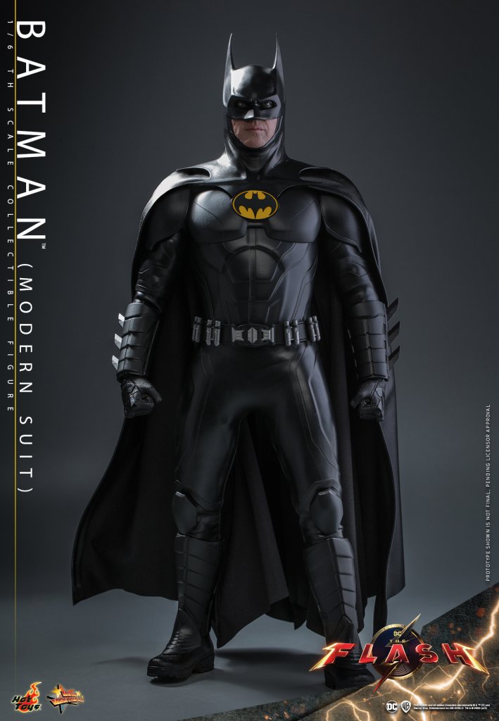 купить Фигурка Бэтмен — Hot Toys MMS712 Flash Batman Modern Suit 2023 1:6 17.jpeg