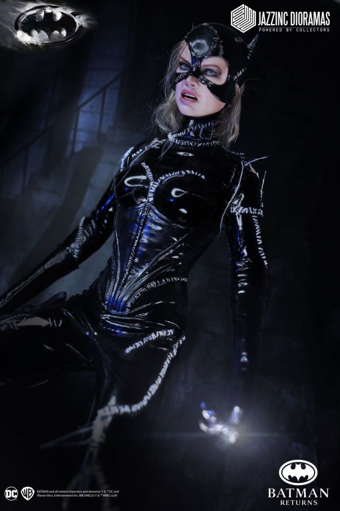 купить Фигурка Jazzinc 1:6 Scale Batman Returns - Catwoman Figure7.jpg