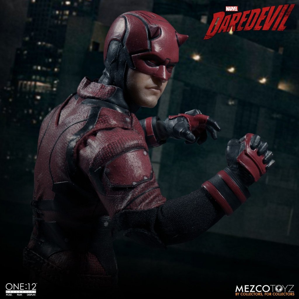 Mezco-Netflix-Daredevil-001.jpg