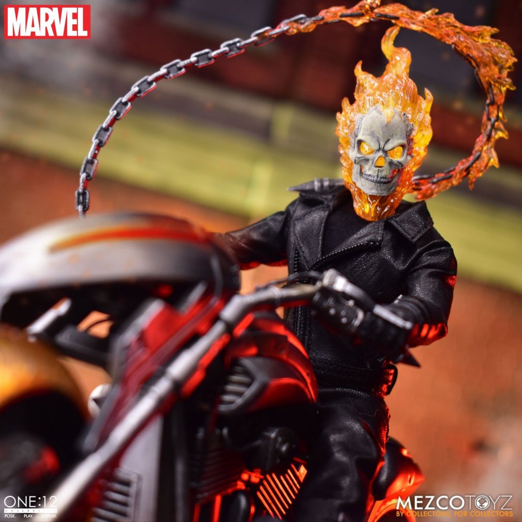 Фигурка Ghost Rider and Hell Cycle — Mezco One 12 Collective (8).jpg