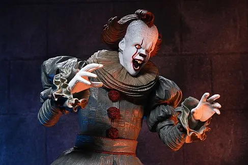 Фигурка Пеннивайз — Neca IT Welcome to Derry 1/4 Scale Pennywise Figure