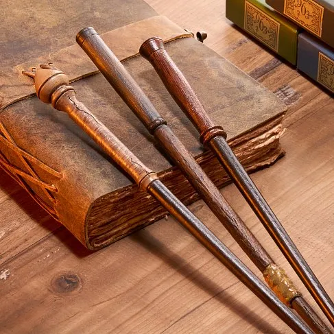 Палочка Гарри Поттер — Noble Collection Harry Potter First Wand Collection in Ollivanders Box