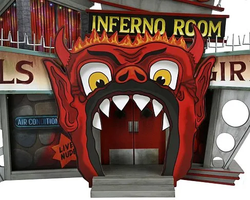 Фигурка Beetlejuice — Neca Trenchcoat Spikes Inferno Room DLX