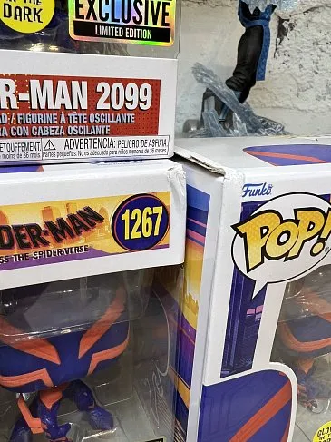 Фигурка Spider-Man 2099 — Glow-in-the-Dark Pop! Vinyl 1267 EE Exclusive BD