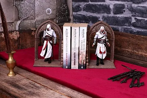 Статуэтка Altair and Ezio — Nemesis Now Assassins Creed Bookends