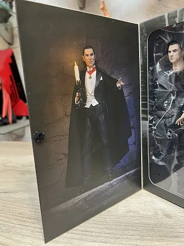 Фигурка Dracula Transylvania — Neca Universal Monsters Ultimate Color BD