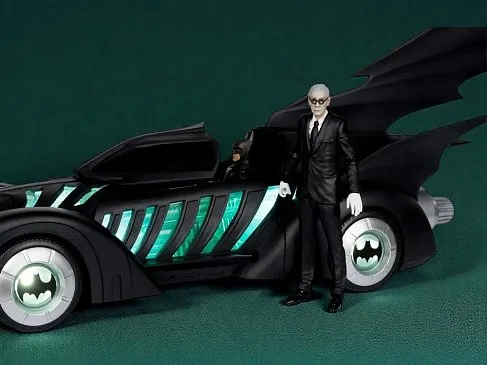 Модель Batmobile — McFarlane Toys Batman Forever and Alfred Vehicle Gold Label