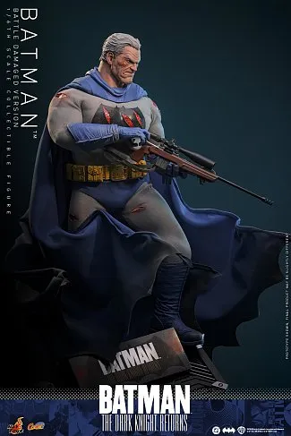 Фигурка Batman Battle Damaged Version — Hot Toys CMS031 Dark Knight Returns 1/6