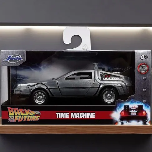 Модель ДеЛориан — Back to the Future Die-Cast Time Machine 1/32