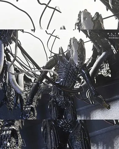 Фигурка Alien Romulus Xenomorph XX121 Deluxe Suspended Lab — Neca Ultimate Figure