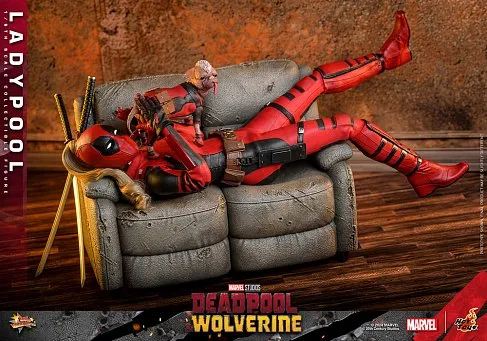 Фигурка Дэдпул — Hot Toys MMS747 Deadpool Wolverine Ladypool 1/6