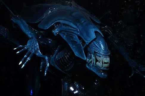 Фигурка Королева Чужих — Neca Aliens Xenomorph Queen Ultra Deluxe Boxed Figure