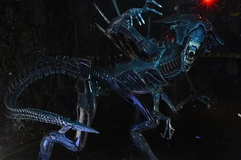 Фигурка Королева Чужих — Neca Aliens Xenomorph Queen Ultra Deluxe Boxed Figure