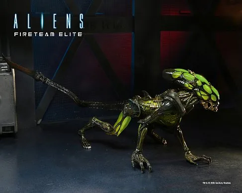 Фигурка Чужого — Neca Aliens Fireteam Elite Burster