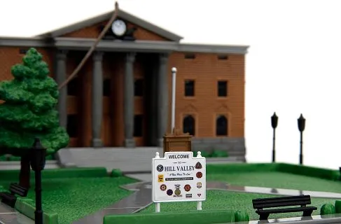 Диорама Back to The Future Hill Valley Courthouse Diorama —Jada Nanoscene 