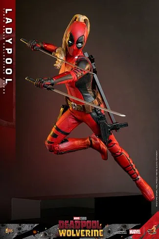 Фигурка Дэдпул — Hot Toys MMS747 Deadpool Wolverine Ladypool 1/6