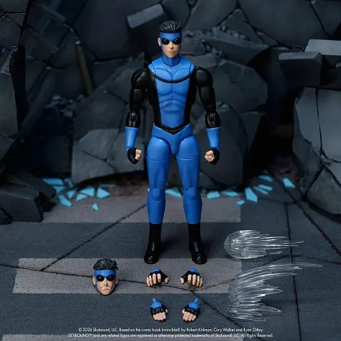 Фигурки Неуязвимый — Invincible With Kid Omni Man & Conquest Limited Action Figure Set