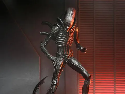 Фигурка Alien Romulus Xenomorph XX121 — Neca Ultimate Figure