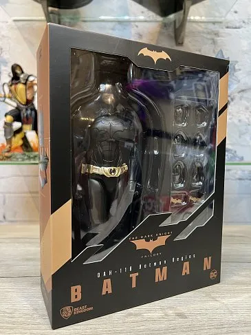 Фигурка Бэтмен — Batman Begins Dynamic 8ction Heroes