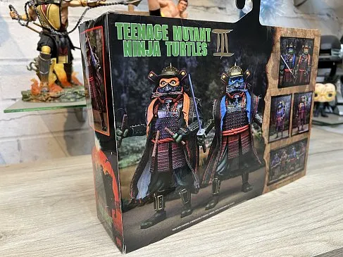 Фигурки Leonardo and Michelangelo — Neca Teenage Mutant Ninja Turtles Movie 3 BD