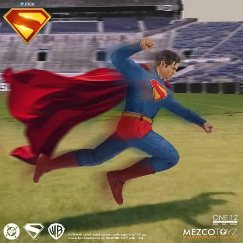 Фигурка Superman 2025 — Mezco One 12 Collective
