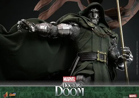 Фигурка Doctor Doom — Hot Toys CMS022 Marvel Comics 1/6