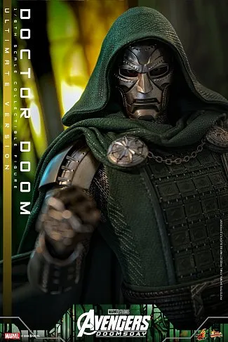 Фигурка Doctor Doom (Ultimate) — Hot Toys MMS907 Avengers Doomsday 1/6