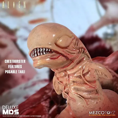 Фигурка Чужой — Mezco Alien Deluxe Figure