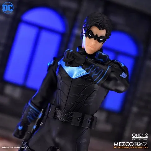 Фигурка Nightwing — Mezco One 12 Collective