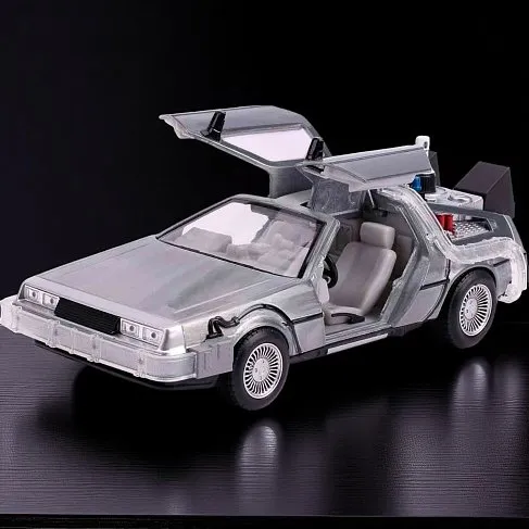 Модель ДеЛориан — Back to the Future 2 Die-Cast Time Machine 1/24