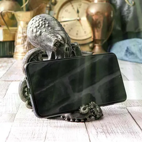 Фигурка Cthulhu Smartphone Holder — Nemesis Now Figurine