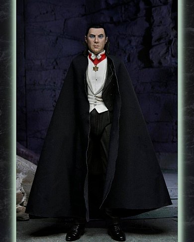 Фигурка Dracula Transylvania — Neca Universal Monsters Ultimate Color