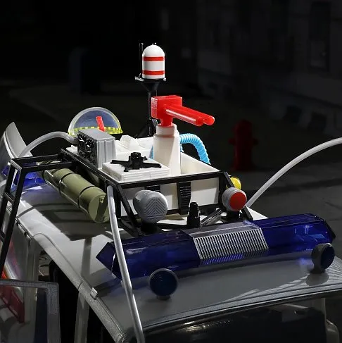 Модель ECTO-1 — Hasbro Ghostbusters Plasma Series 1/18