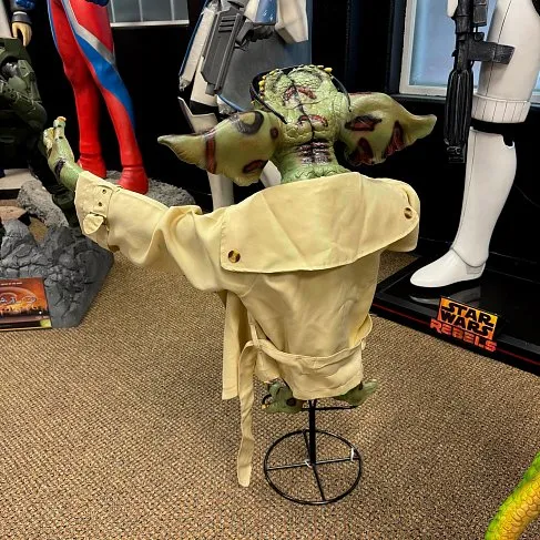 Фигурка Flasher Gremlin — Neca Gremlins 2 Stunt Puppet Prop