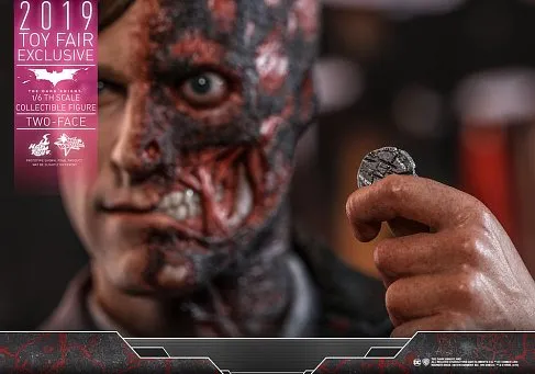 Фигурка Two Face — Hot Toys MMS546 The Dark Knight 1/6