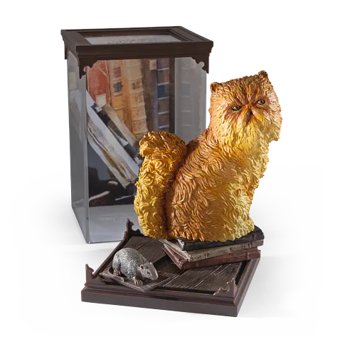 Фигурка Живоглот — Noble Collection Harry Potter Magical Creatures Crookshanks