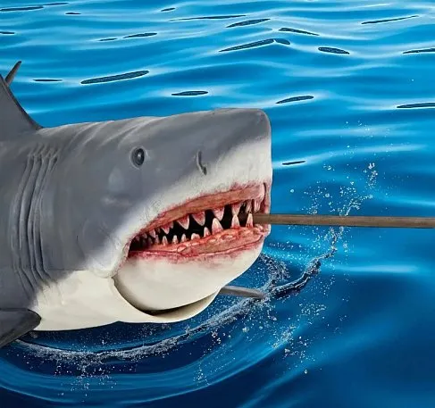 Фигурка Акула Челюсти — Neca Game of Jaws 50th Anniversary Edition