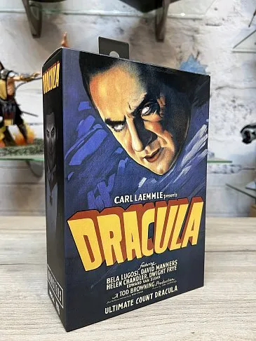 Фигурка Dracula Transylvania — Neca Universal Monsters Ultimate Color BD