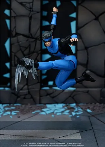 Фигурки Неуязвимый — Invincible With Kid Omni Man & Conquest Limited Action Figure Set