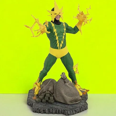 Фигурка Comic Electro — Marvel Gallery