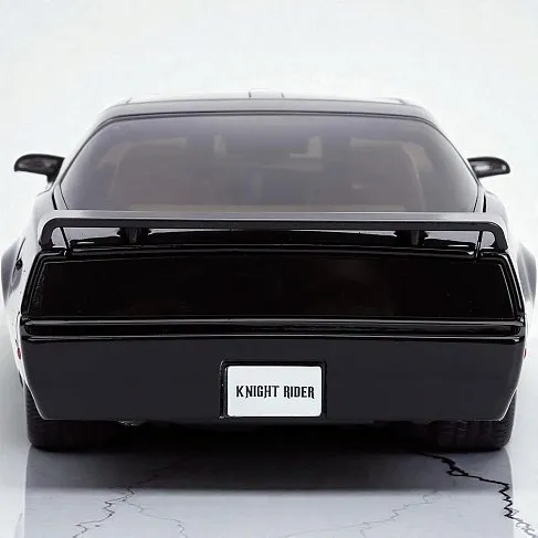 Модель KITT — Knight Rider Diecast Model 1/24 1982 Pontiac