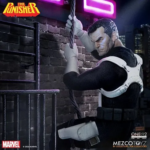 Фигурка Каратель — Mezco Marvel 1/12 Punisher